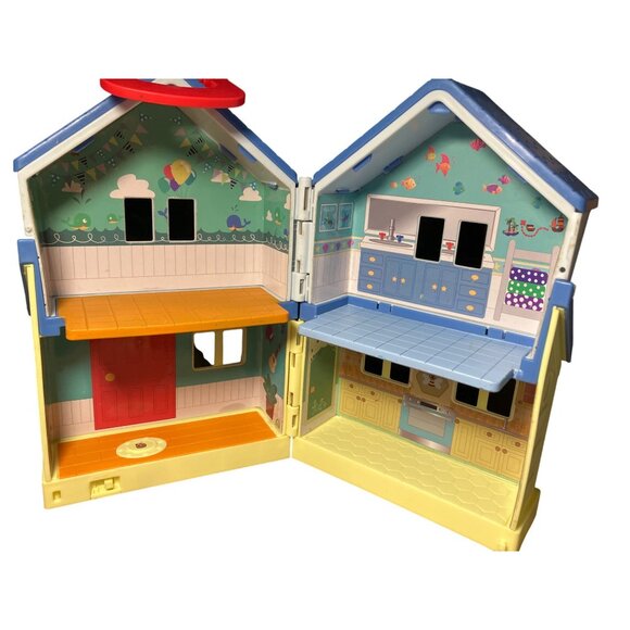 Cocomelon Toy Carry-Along House Playset With Handle By Jazwares Talks/ Sings - Picture 9 of 14